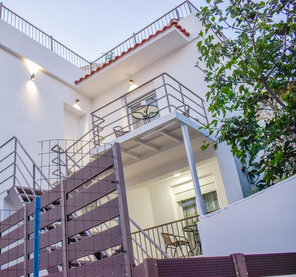 La Maison Plakes 3 Bdr Apt Skiathos stad Exteriör bild