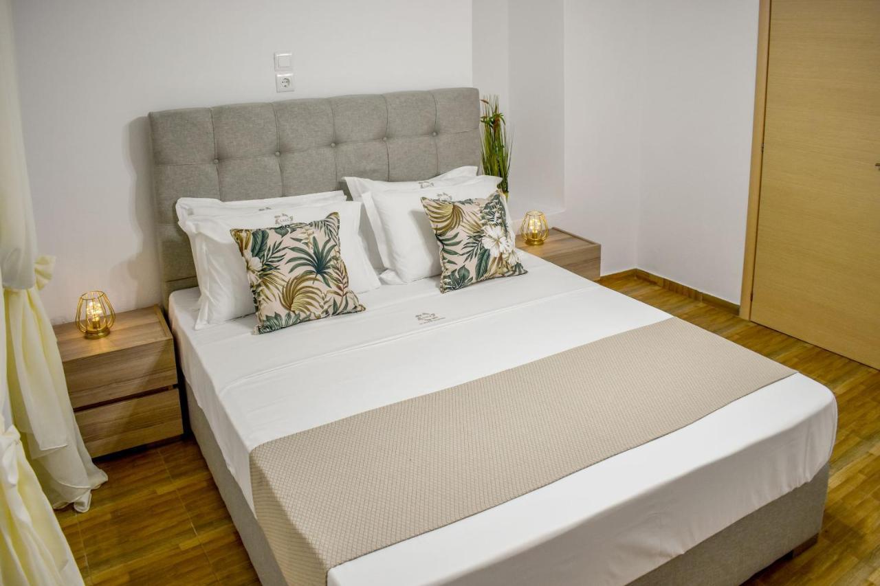 La Maison Plakes 3 Bdr Apt Skiathos stad Exteriör bild